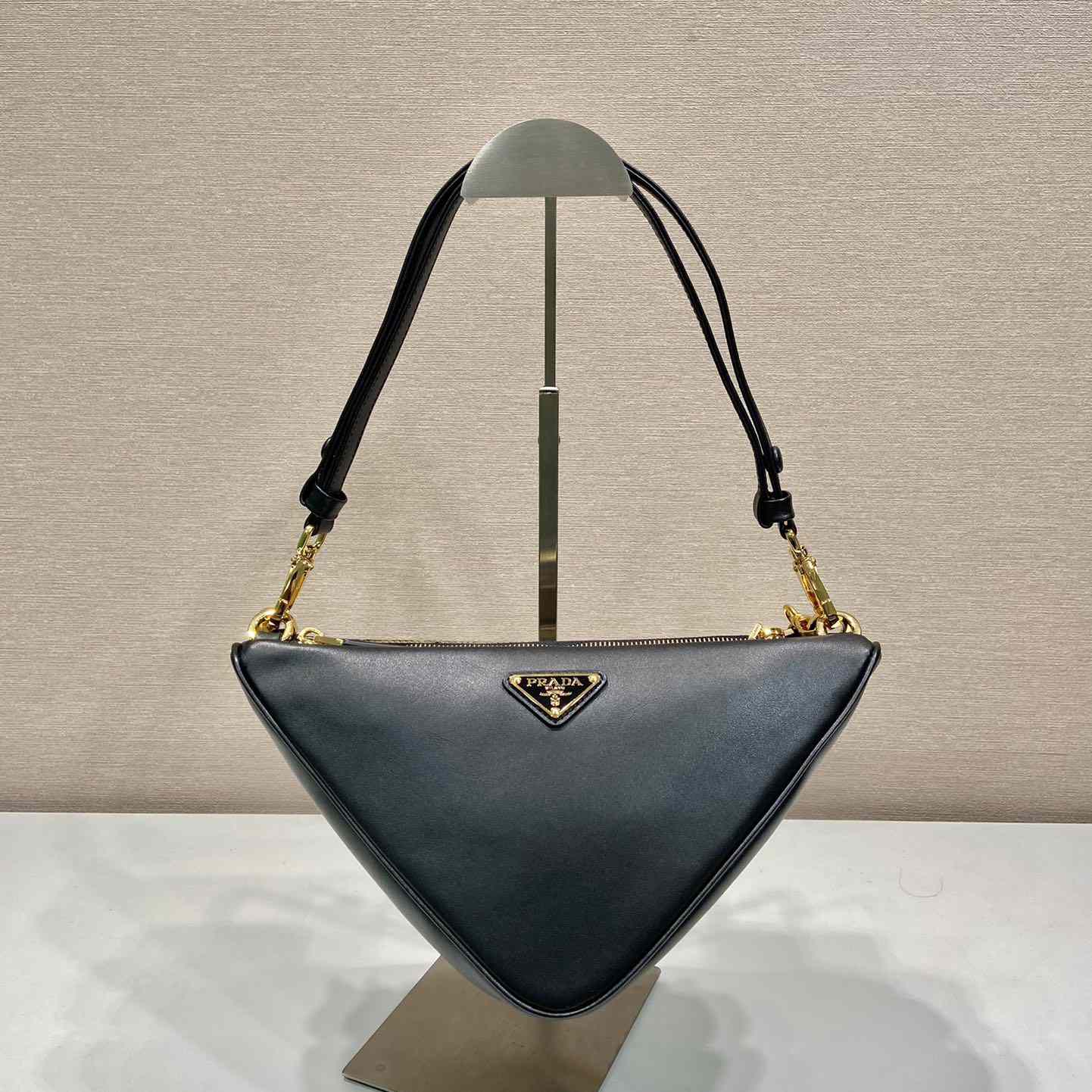 Prada Symbole Minitasche aus Leder und Stoff (23-25-5 cm) - EUR FASHION