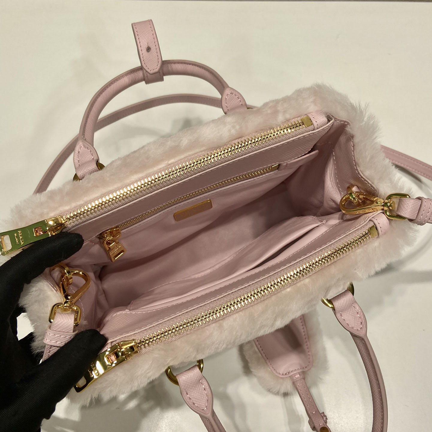 Prada Galleria Shearling Mini-Tasche - EUR FASHION