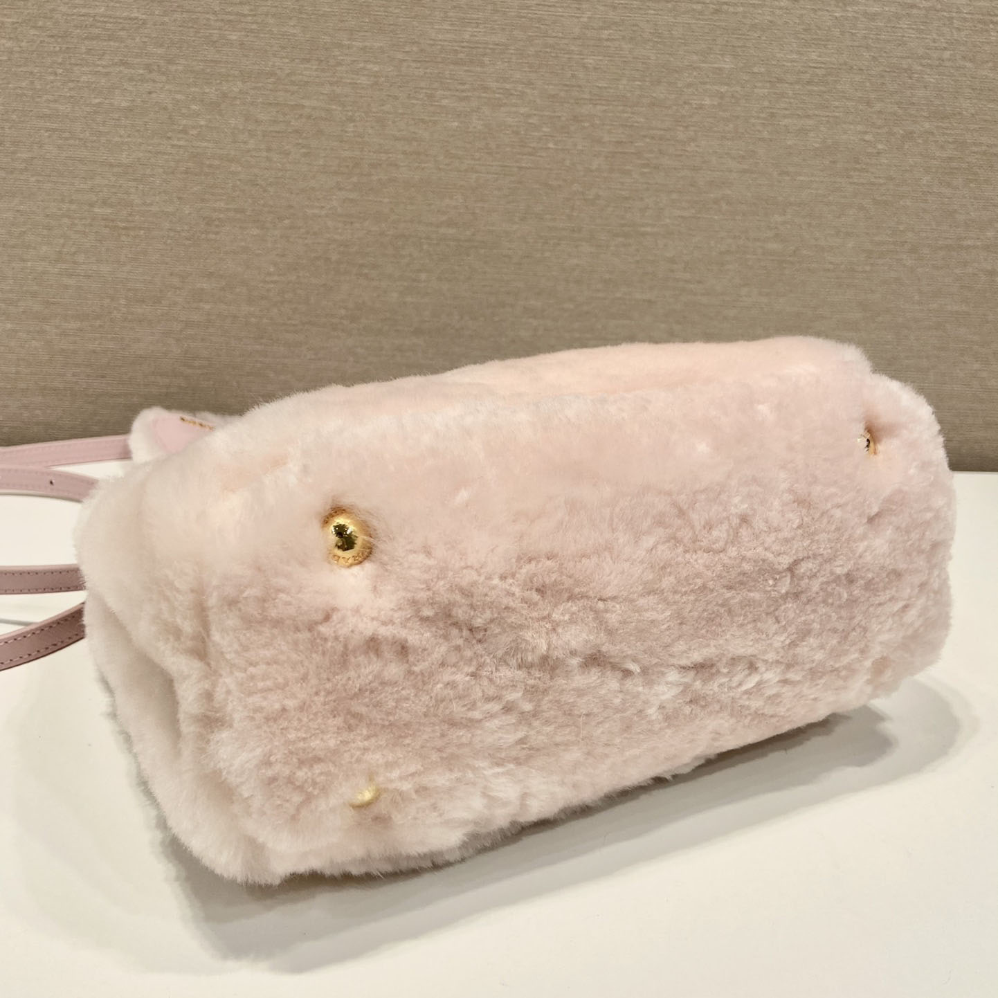 Prada Galleria Shearling Mini-Tasche - EUR FASHION