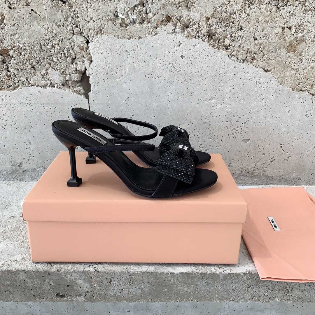 Miu Miu Satin-Schleifensandalen - EUR FASHION