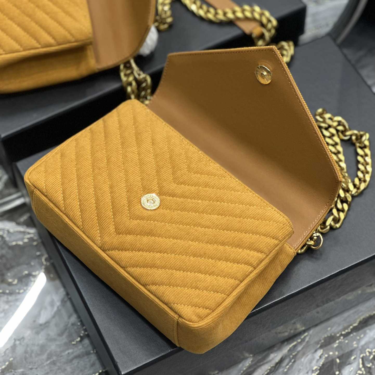 Saint Laurent College-Umhängetasche (24 x 17 x 6 cm) - EUR FASHION