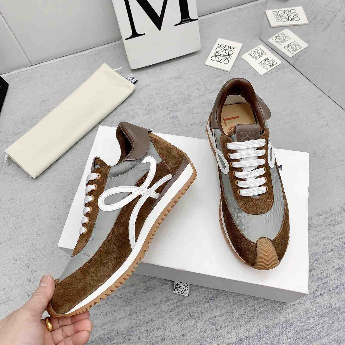 Loewe Flow Runner aus Nylon und Wildleder - EUR FASHION