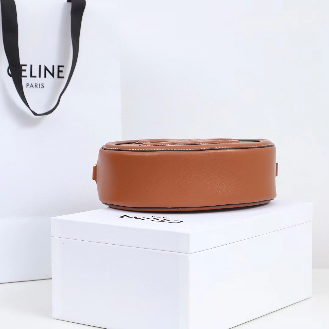 Celine Ovale Tasche Cuir Triomphe aus glattem Kalbsleder in Hellbraun - EUR FASHION