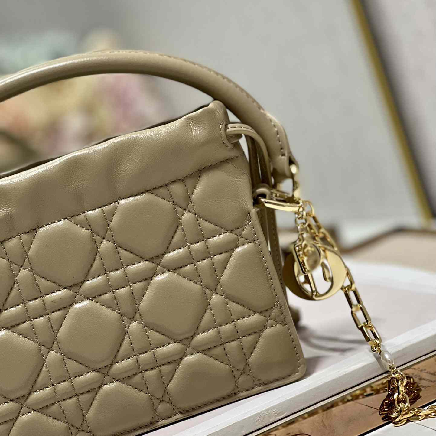 Dior Lady Dior Minitasche mit Kordelzug und Tragegriff oben - EUR FASHION