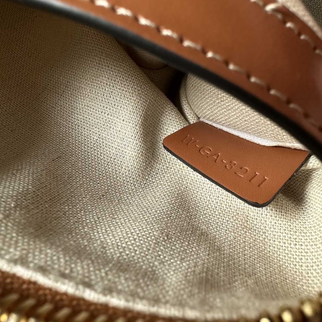 Celine Small Boston Cuir Triomphe aus Textil und Kalbsleder Natur/Hellbraun - EUR FASHION