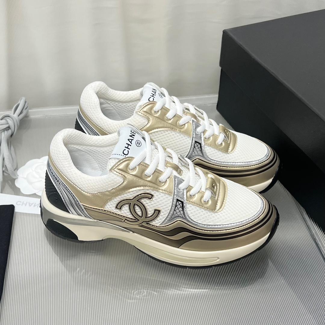 Chanel-Sneaker aus Stoff und Laminat - EUR FASHION