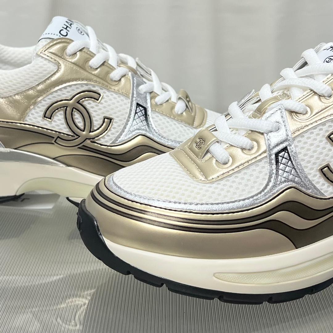 Chanel-Sneaker aus Stoff und Laminat - EUR FASHION