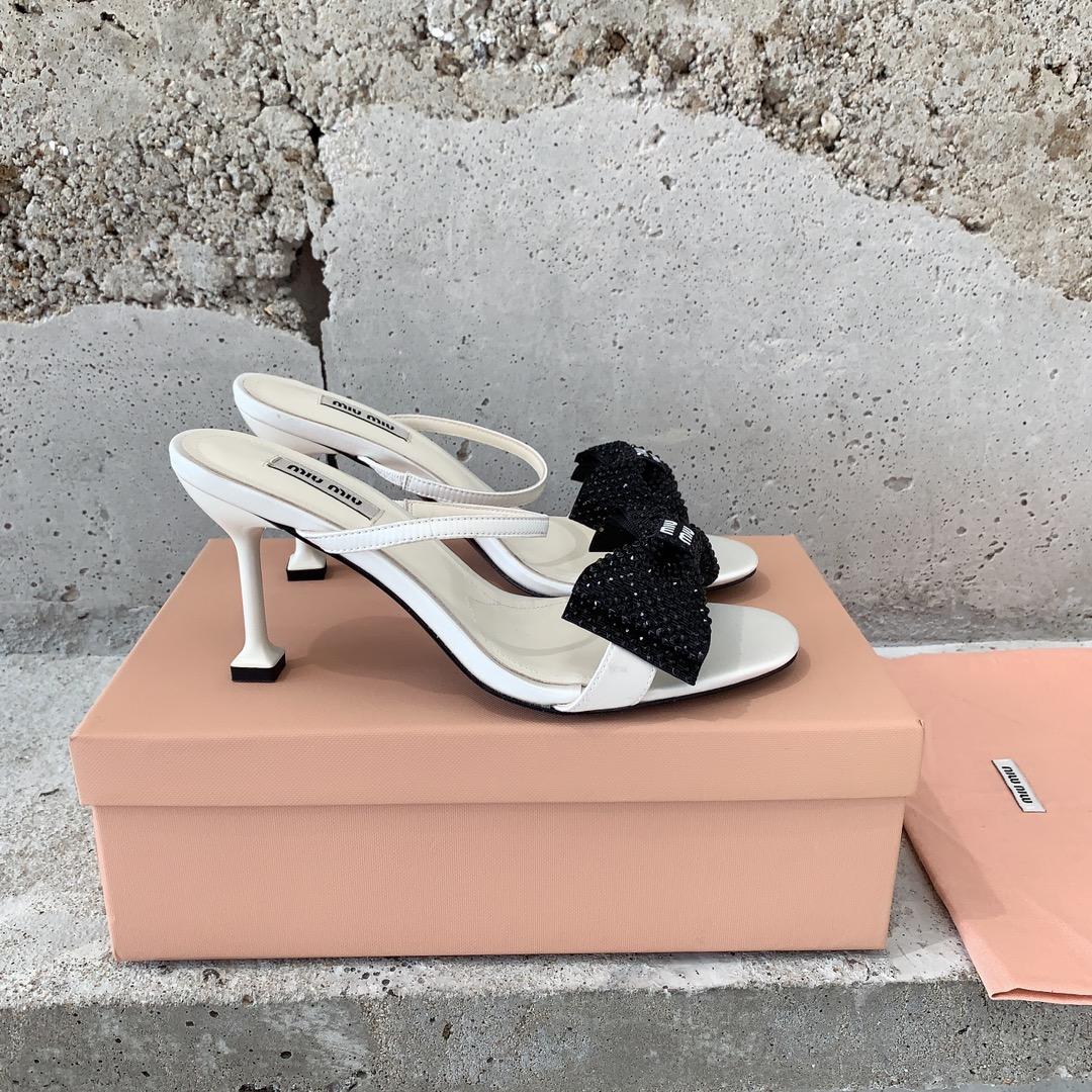 Miu Miu Satin-Schleifensandalen - EUR FASHION