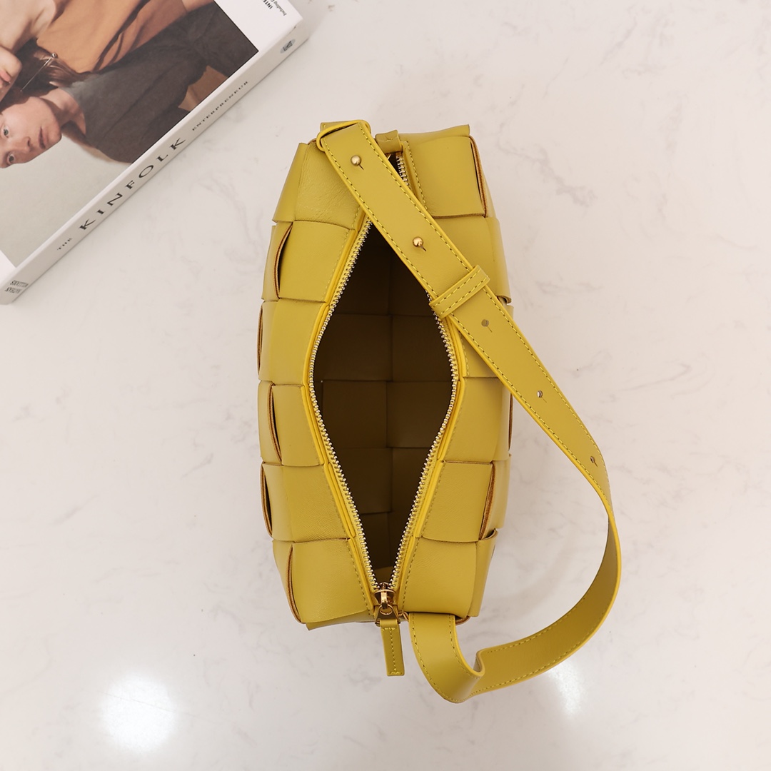 Bottega Veneta Ziegelkassette - EUR FASHION