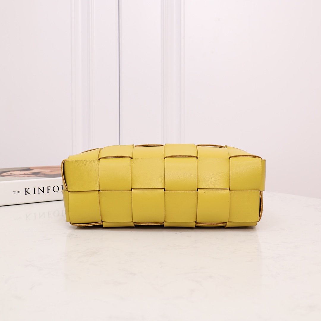 Bottega Veneta Ziegelkassette - EUR FASHION