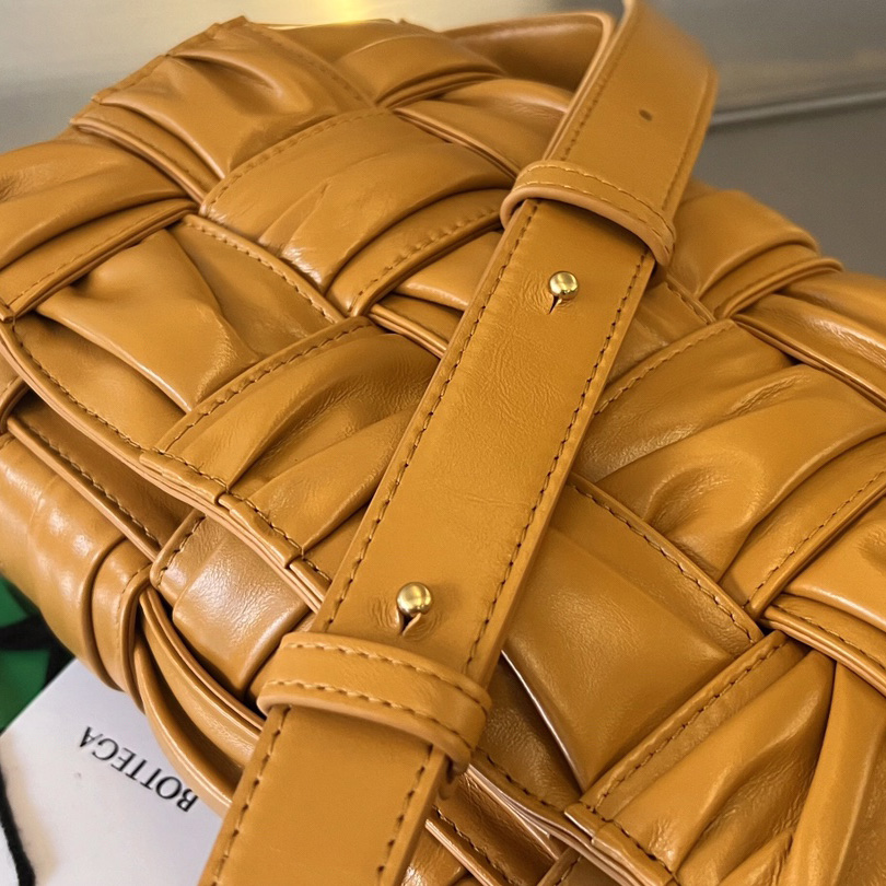 Bottega Veneta „Cassette Foulard“ Umhängetasche aus Intreccio-Leder - EUR FASHION