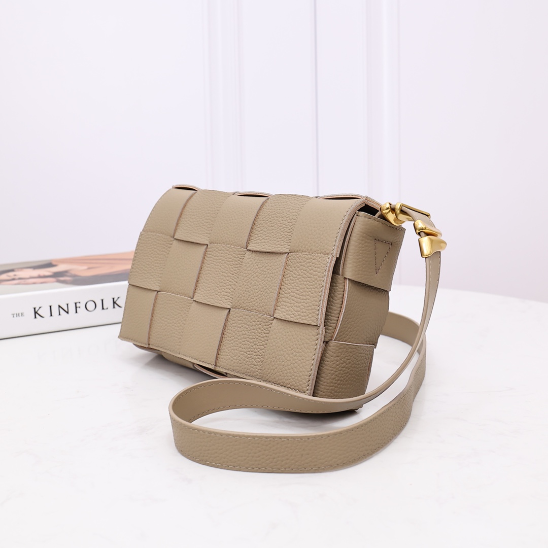 Bottega Veneta Kassette - EUR FASHION