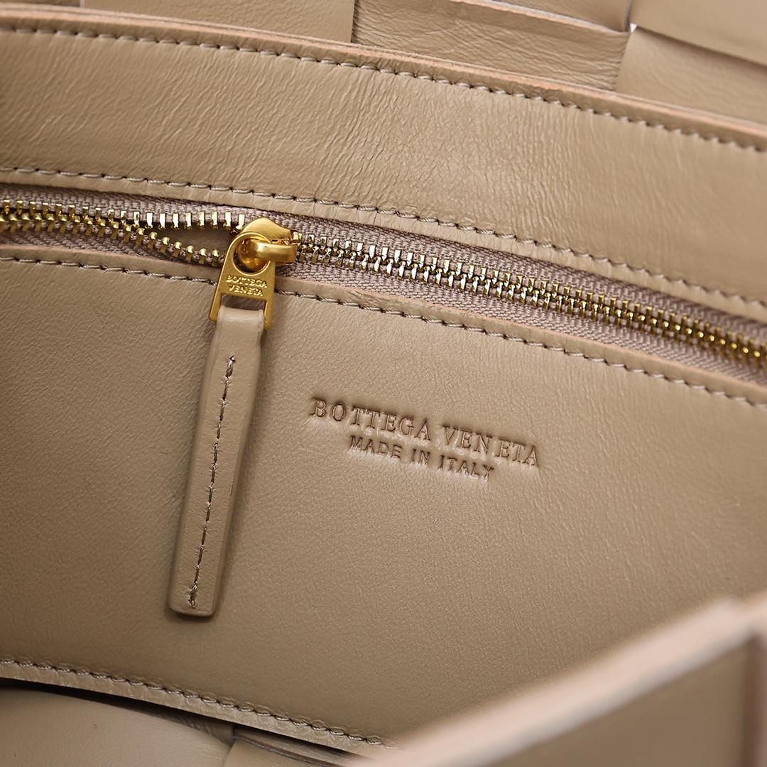 Bottega Veneta Kassette - EUR FASHION