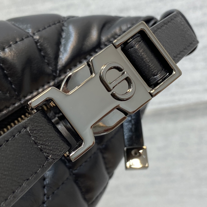 Kleine Diortravel Nomad-Tasche von Dior - EUR FASHION