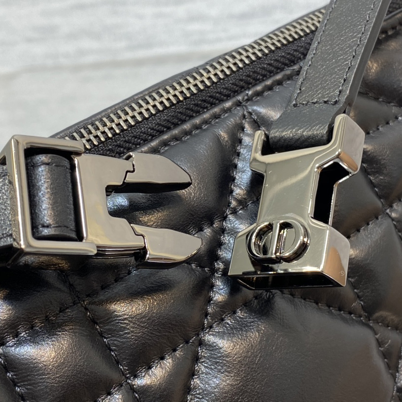 Kleine Diortravel Nomad-Tasche von Dior - EUR FASHION