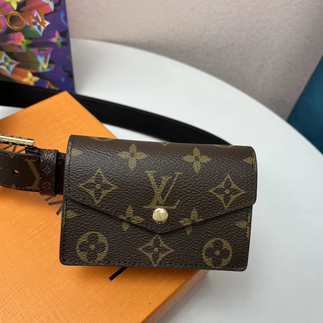 Louis Vuitton Daily Multi Pocket 30 mm Gürtel M0236Y - EUR FASHION