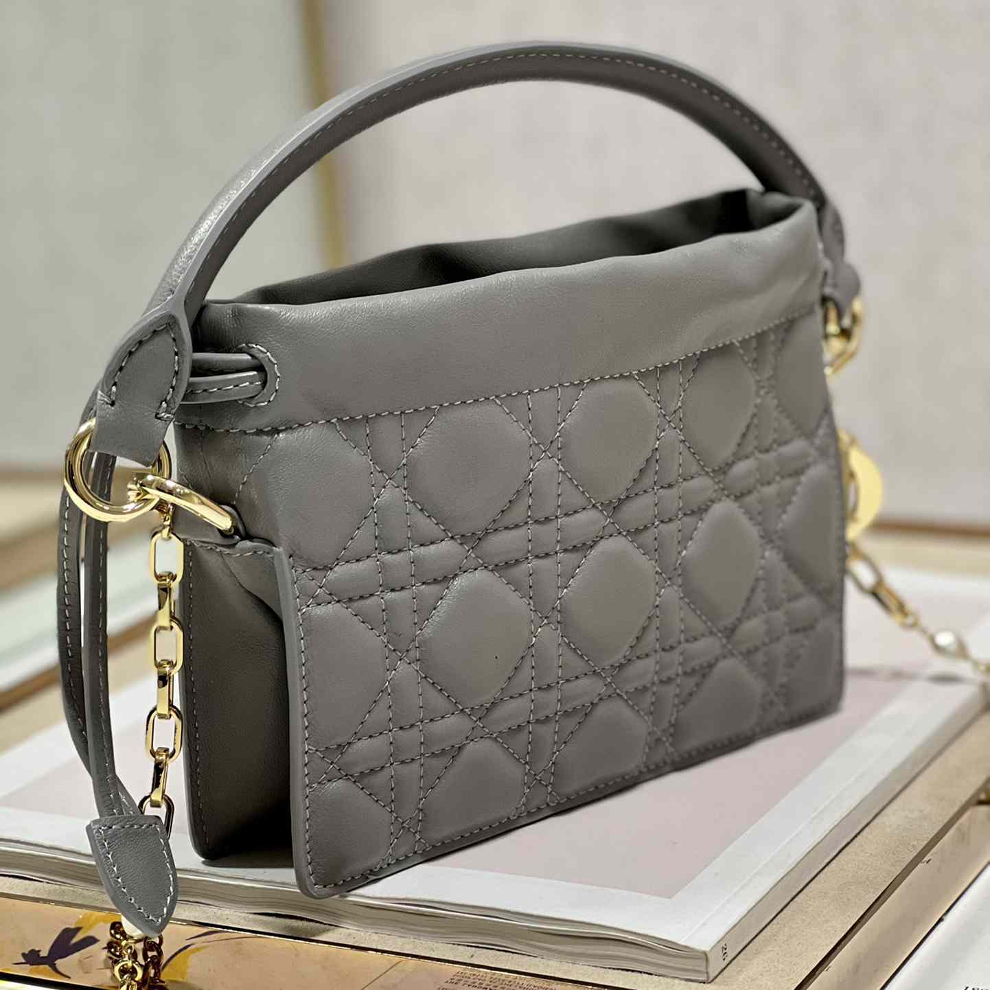 Dior Lady Dior Minitasche mit Kordelzug und Tragegriff oben - EUR FASHION