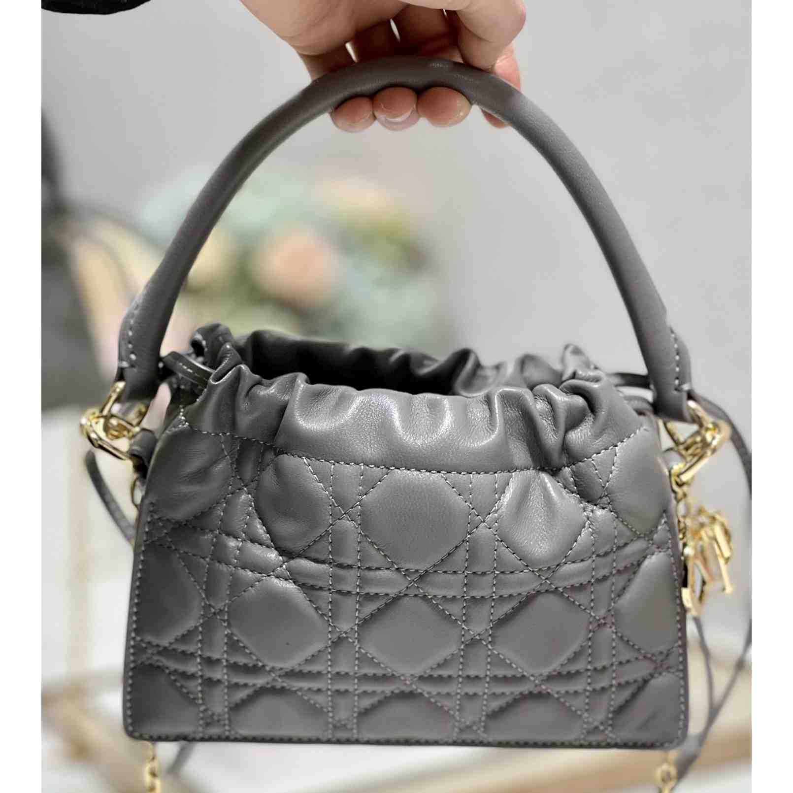 Dior Lady Dior Minitasche mit Kordelzug und Tragegriff oben - EUR FASHION