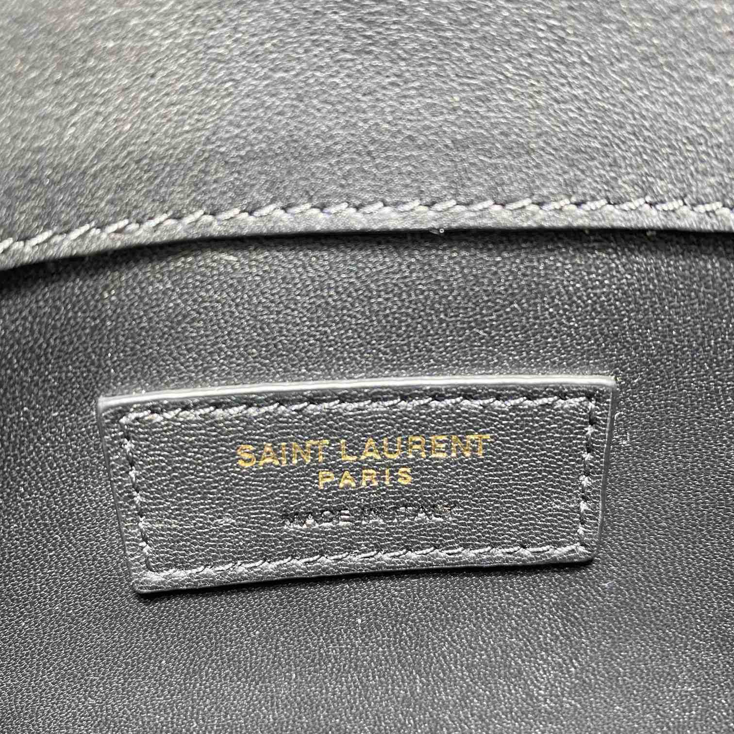 Saint Laurent Uptown gestreifte Clutch mit Umschlag (27 x 16 x 2 cm) - EUR FASHION