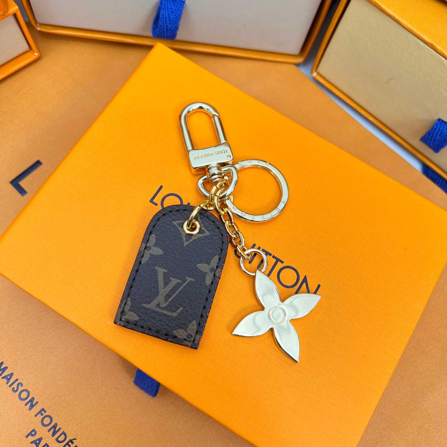 Louis Vuitton LV For You And Me Taschenanhänger und Schlüsselhalter M00833 - EUR FASHION
