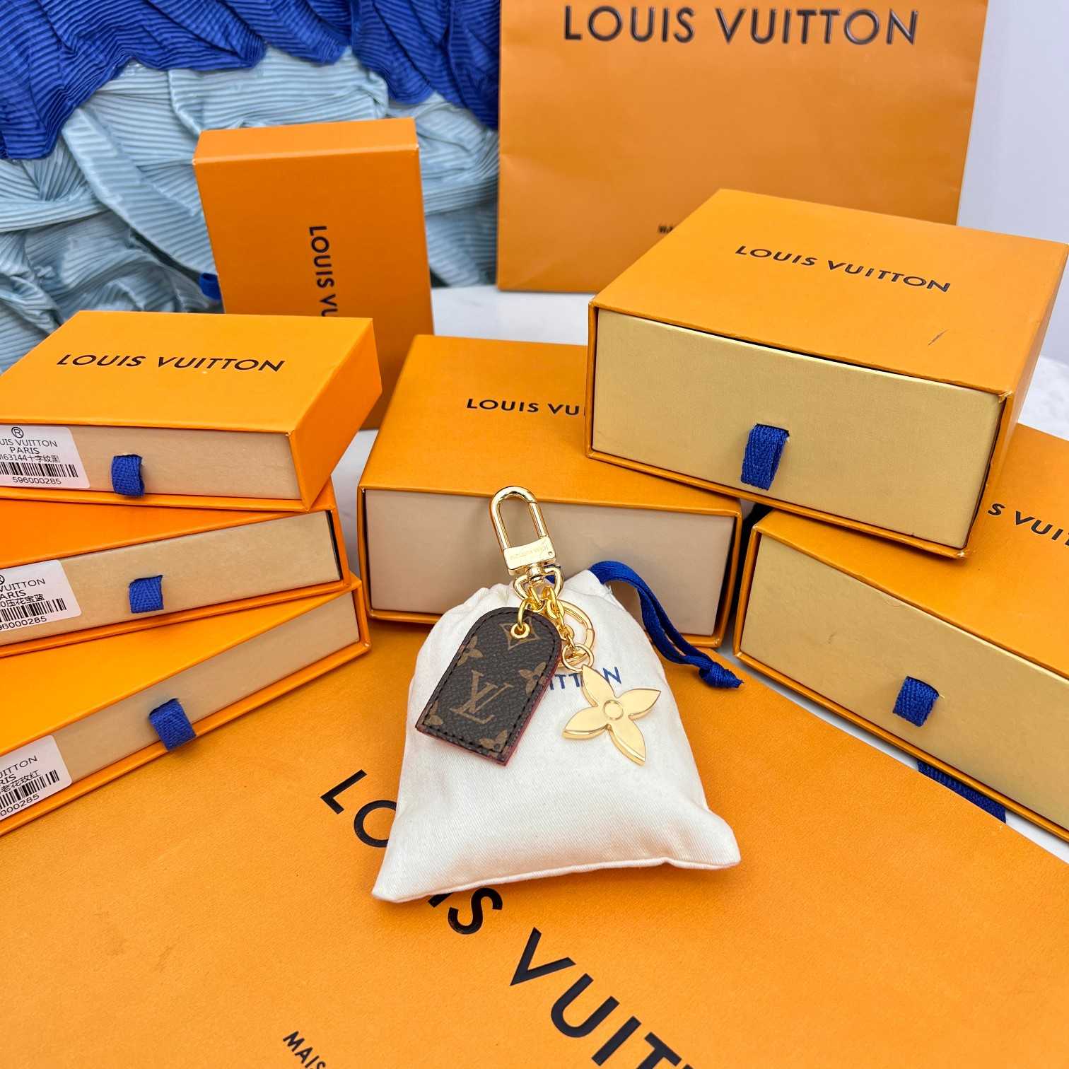 Louis Vuitton LV For You And Me Taschenanhänger und Schlüsselhalter M00833 - EUR FASHION