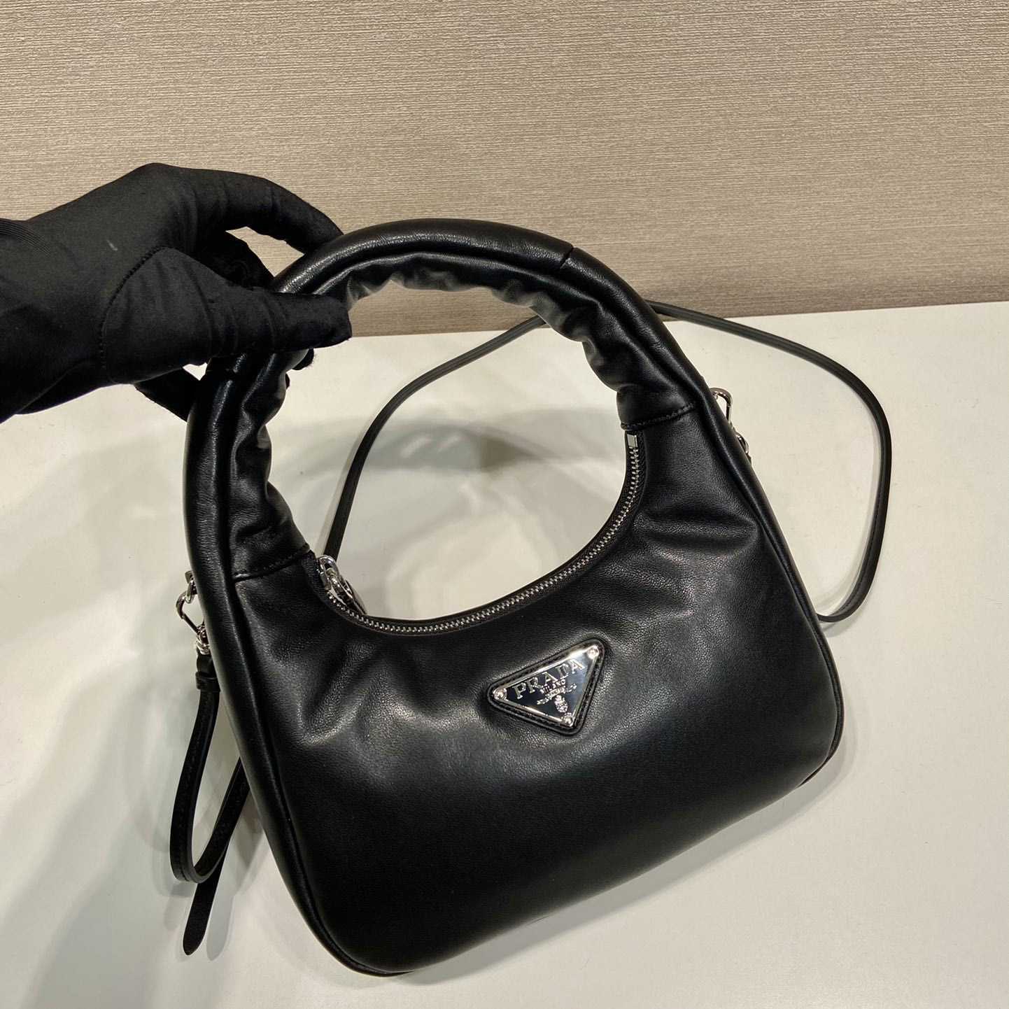 Prada Minitasche aus weich gepolstertem Nappaleder - EUR FASHION