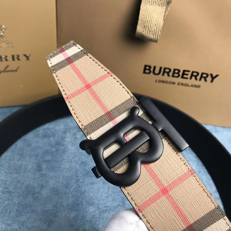 Wendbarer TB-Gürtel aus Burberry-Karo und Leder - EUR FASHION