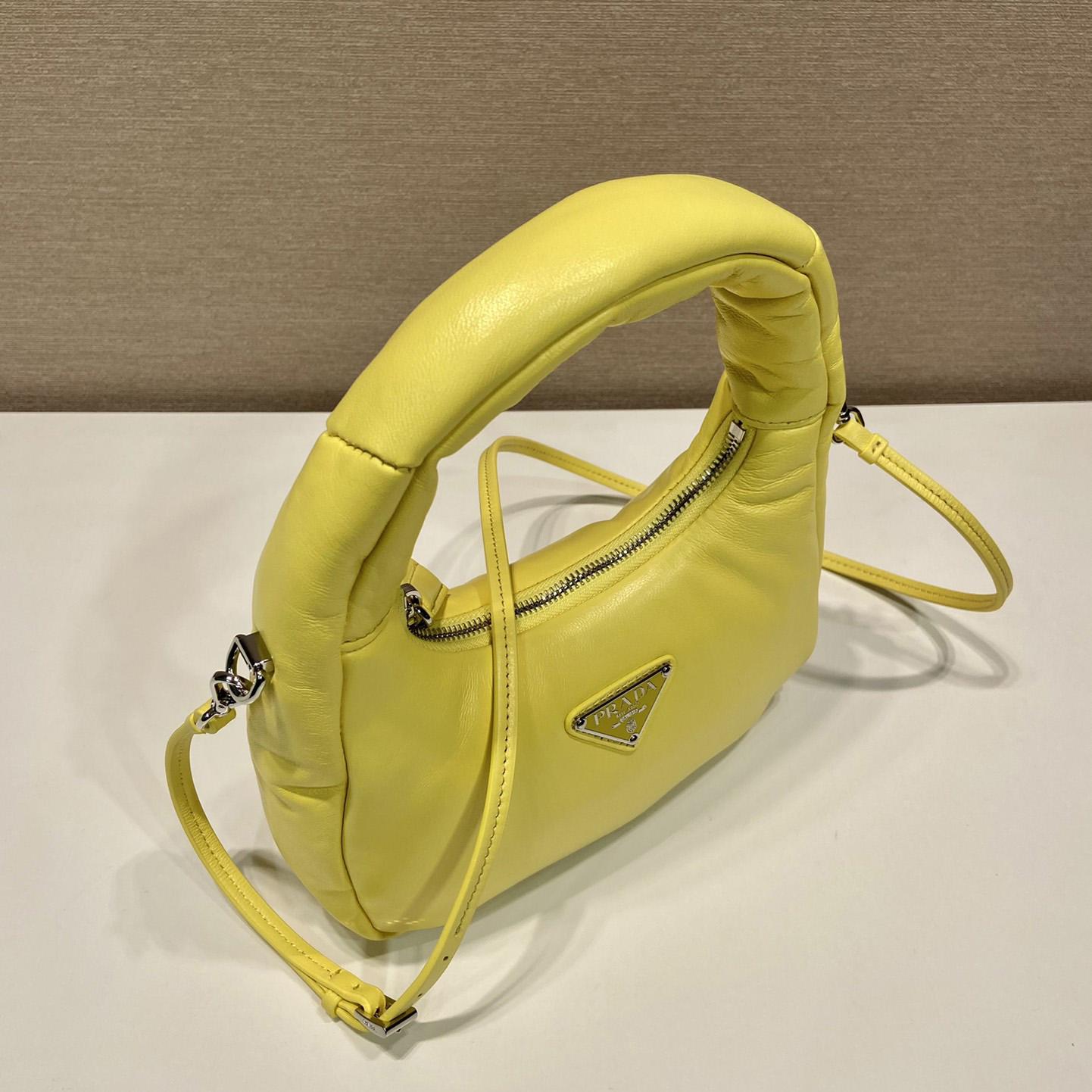 Prada Minitasche aus weich gepolstertem Nappaleder - EUR FASHION