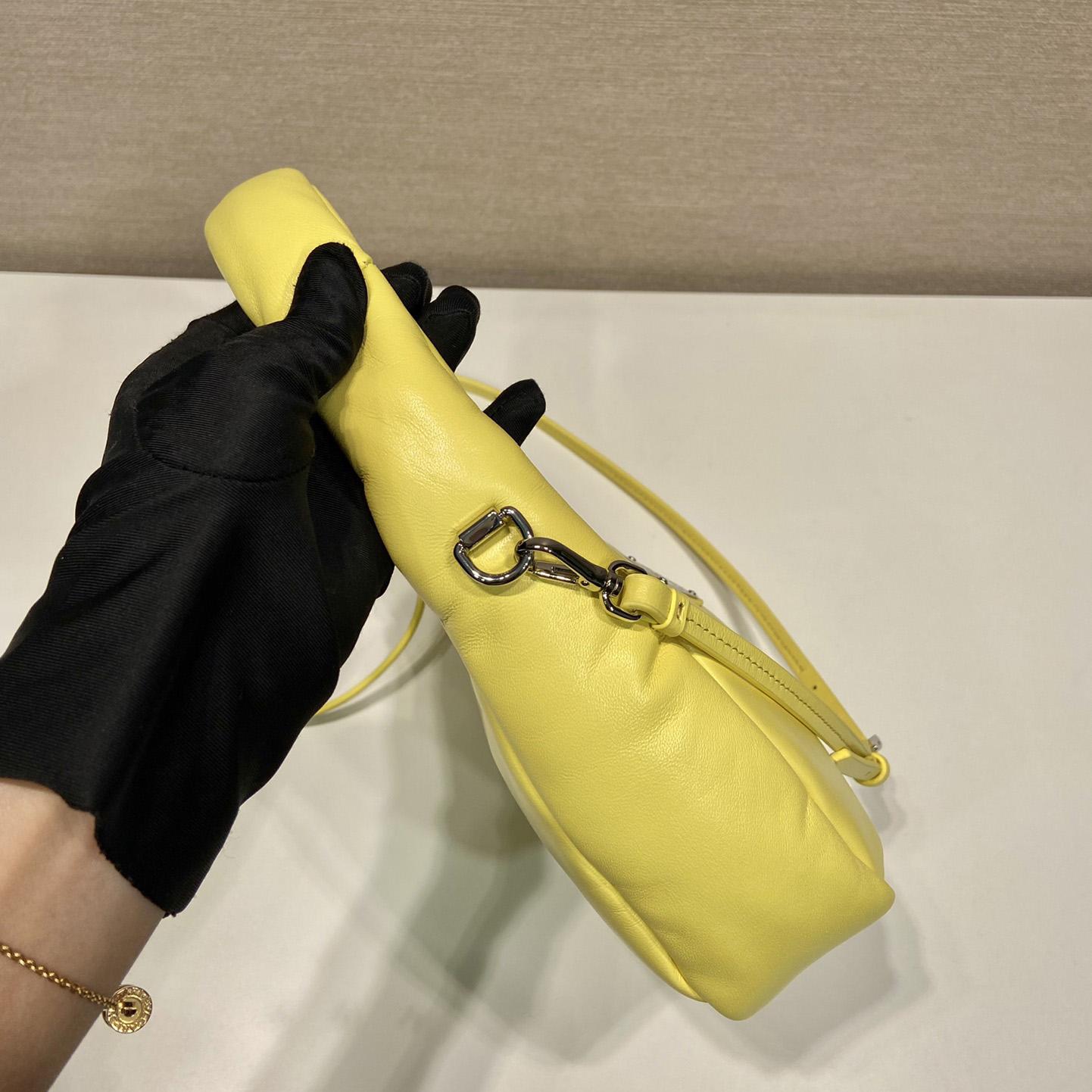 Prada Minitasche aus weich gepolstertem Nappaleder - EUR FASHION