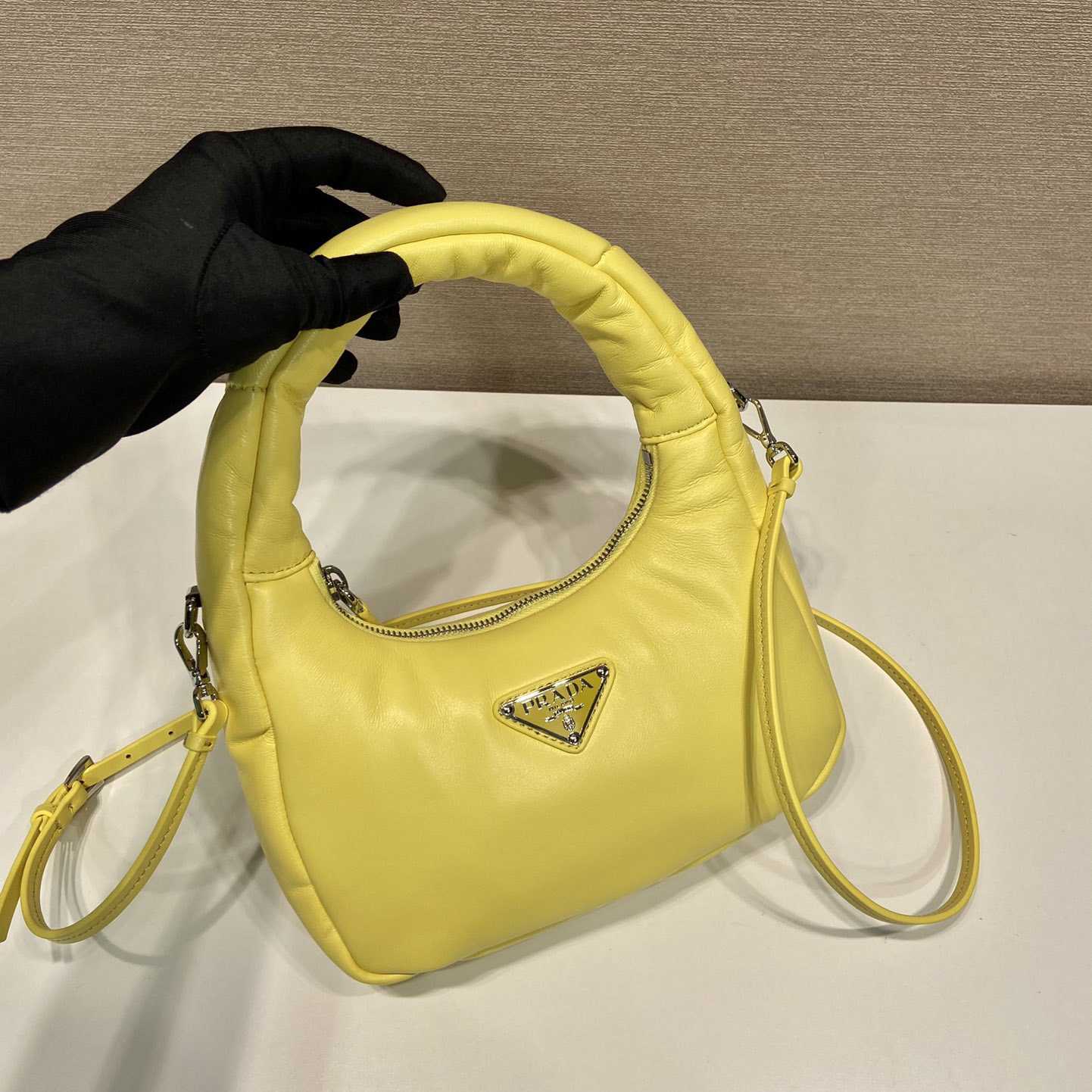 Prada Minitasche aus weich gepolstertem Nappaleder - EUR FASHION