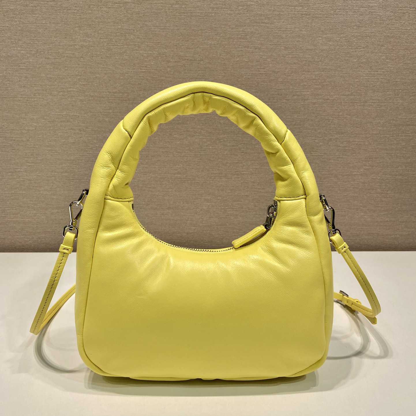 Prada Minitasche aus weich gepolstertem Nappaleder - EUR FASHION