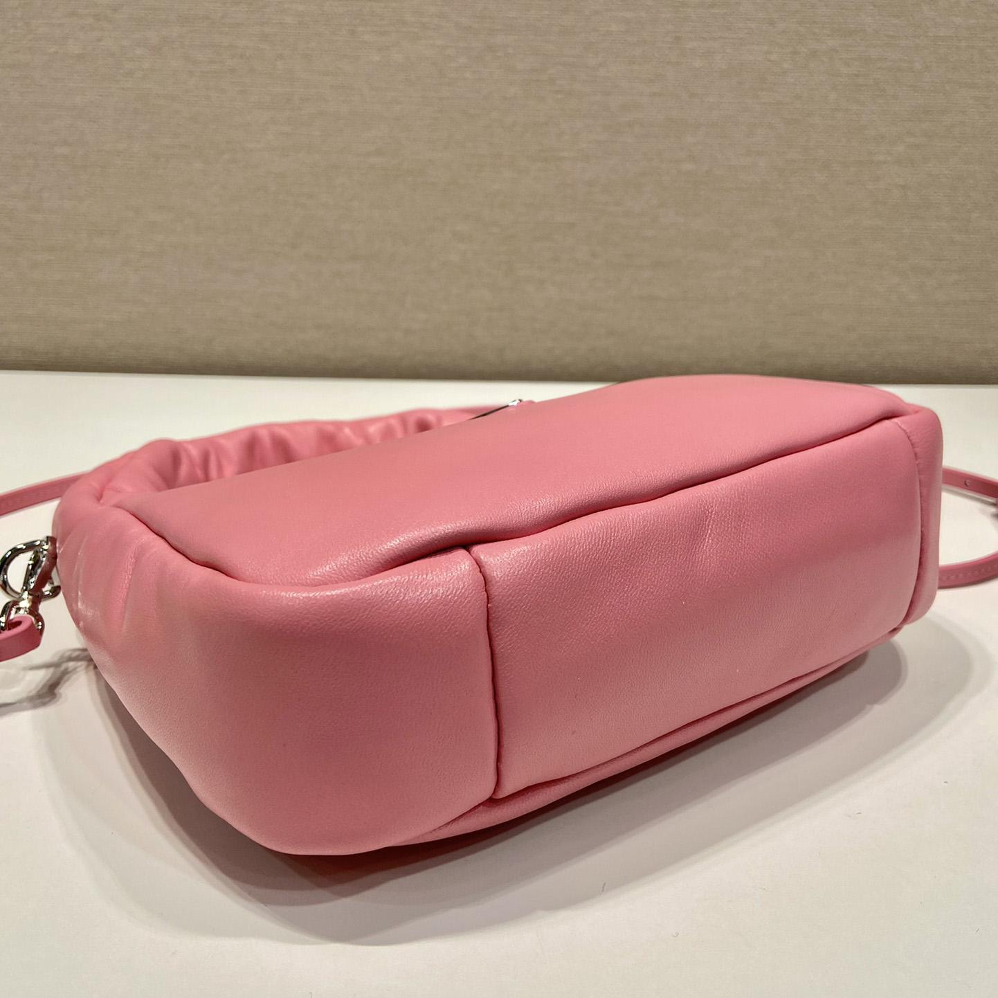 Prada Minitasche aus weich gepolstertem Nappaleder - EUR FASHION