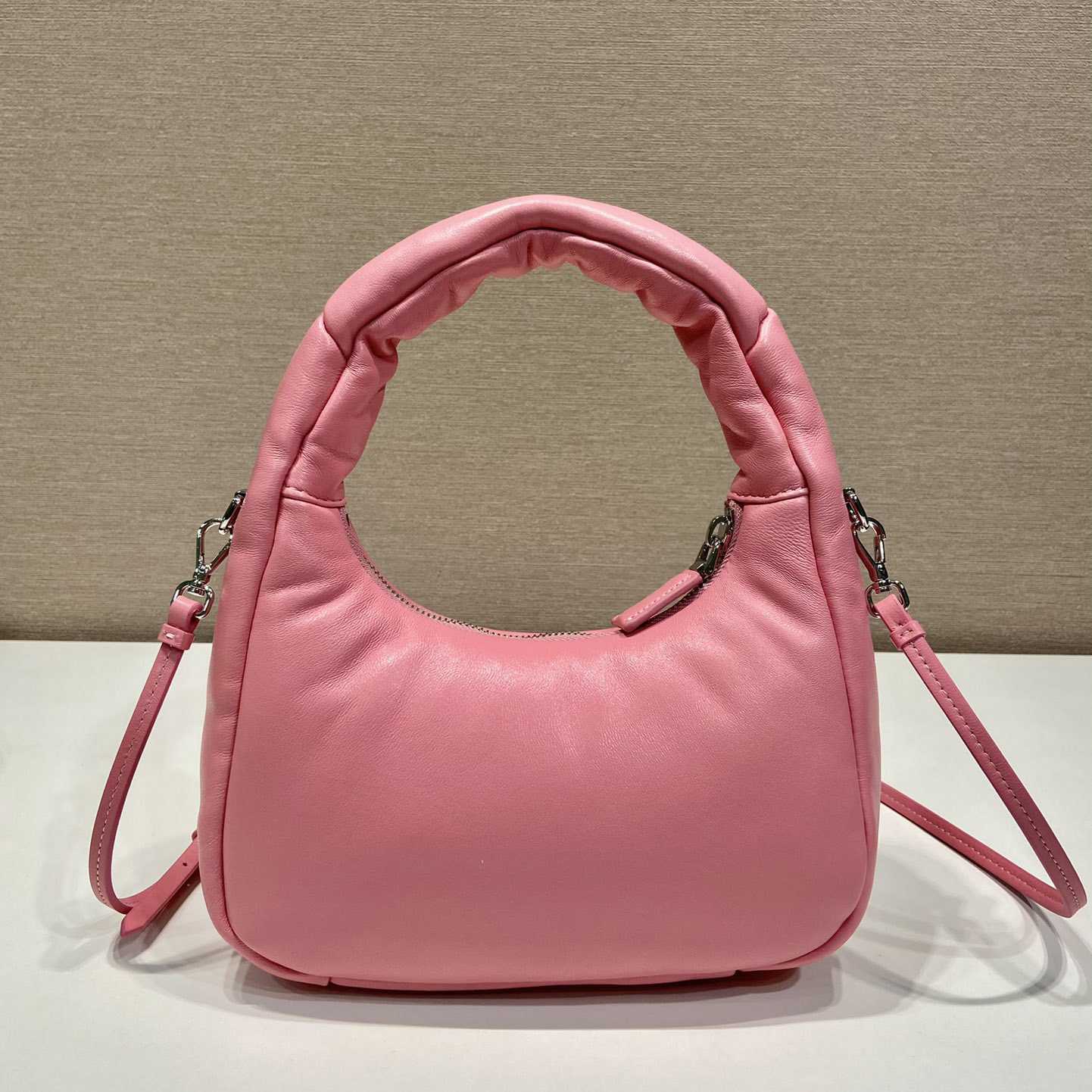 Prada Minitasche aus weich gepolstertem Nappaleder - EUR FASHION