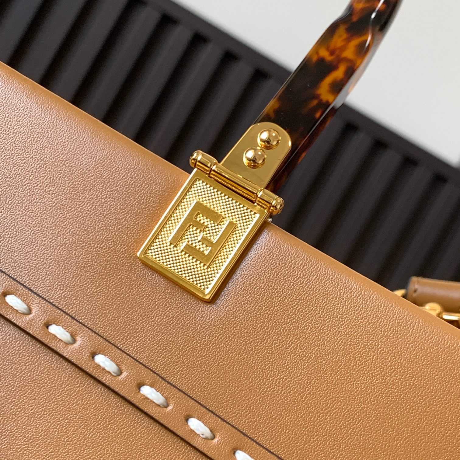 Fendi Sunshine Mittelgroße Einkaufstasche aus hellbraunem Leder und Elaphe - EUR FASHION