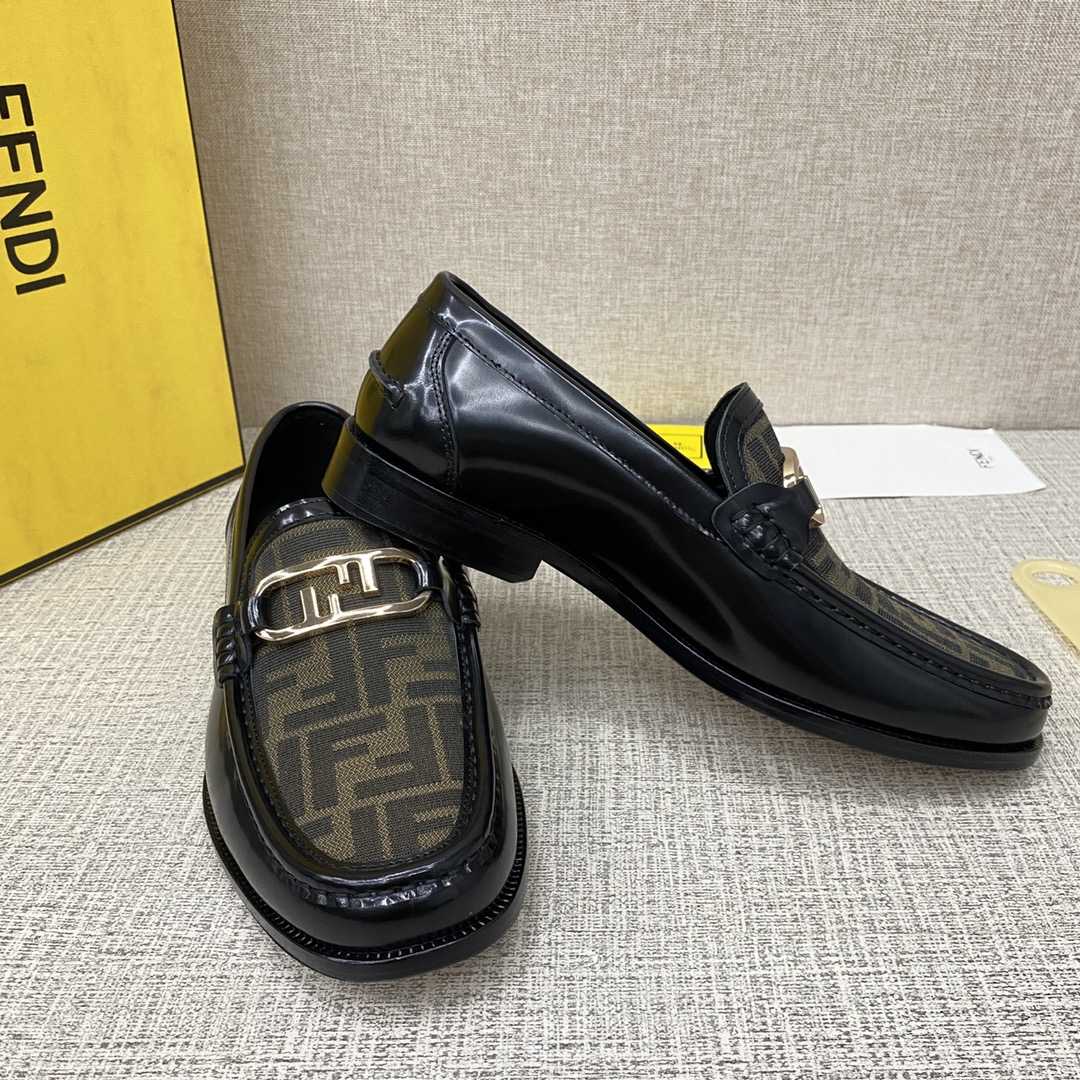 Fendi O-Lock-Loafer - EUR FASHION