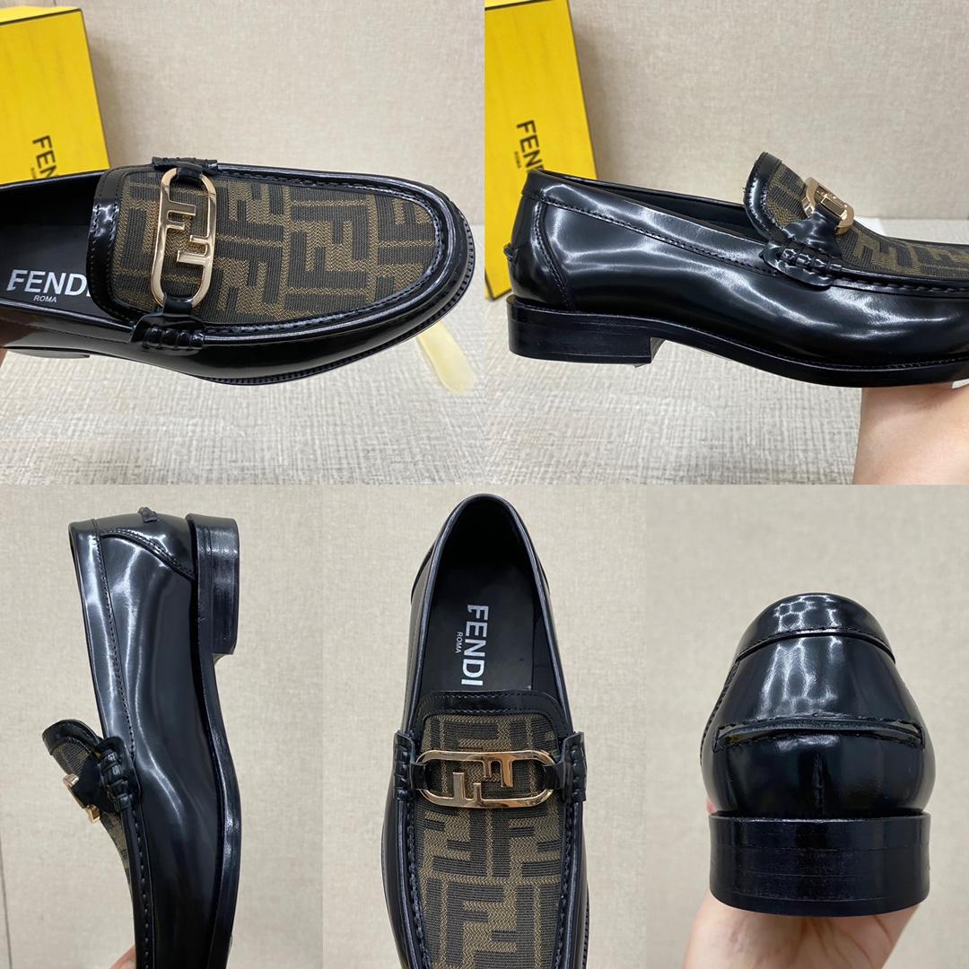 Fendi O-Lock-Loafer - EUR FASHION