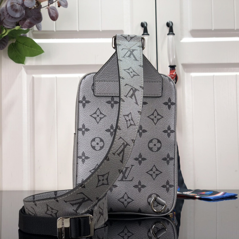 Louis Vuitton Outdoor-Schultertasche (13–21–5 cm) M30833 - EUR FASHION