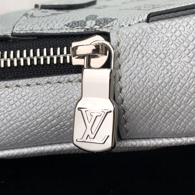 Louis Vuitton Outdoor-Schultertasche (13–21–5 cm) M30833 - EUR FASHION