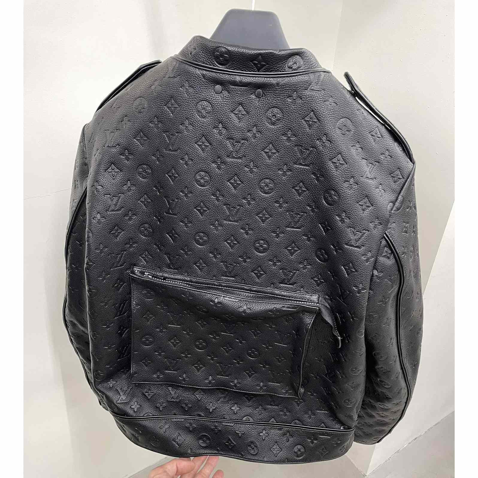 Louis Vuitton Utility-Jacke mit Monogrammprägung - EUR FASHION