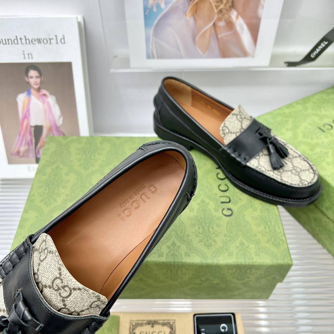 Gucci GG Loafer mit Quaste - EUR FASHION