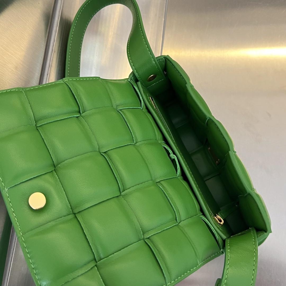 Kleine gepolsterte Kassette von Bottega Veneta - EUR FASHION