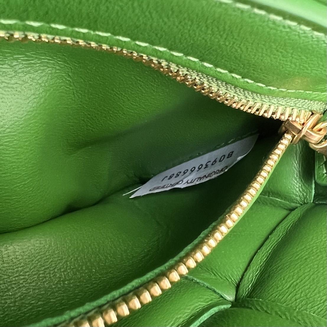 Kleine gepolsterte Kassette von Bottega Veneta - EUR FASHION