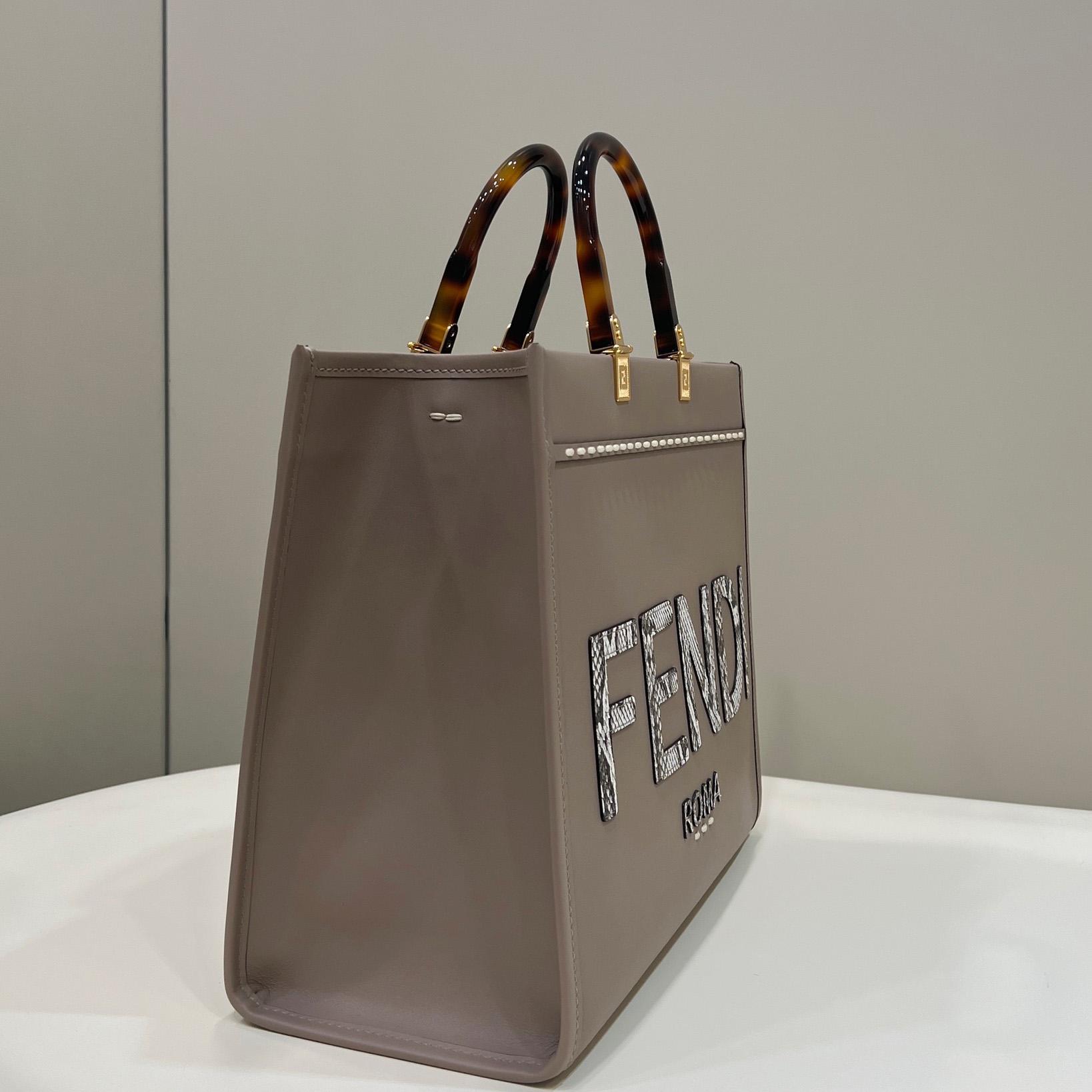 Fendi Sunshine Mittelgroßer Shopper aus beigem Leder und Elaphe - EUR FASHION