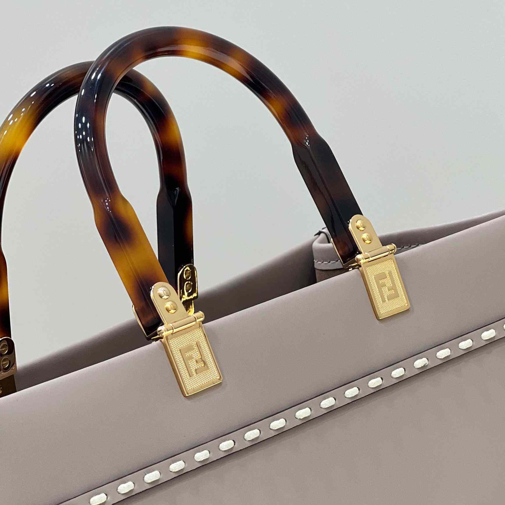 Fendi Sunshine Mittelgroßer Shopper aus beigem Leder und Elaphe - EUR FASHION