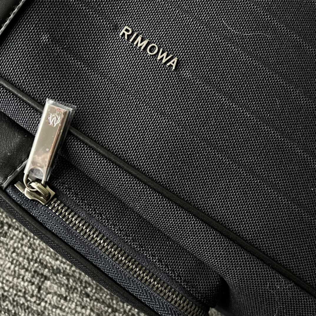 Rimowa Rucksack mit Klappe, groß (44–37–16 cm) - EUR FASHION