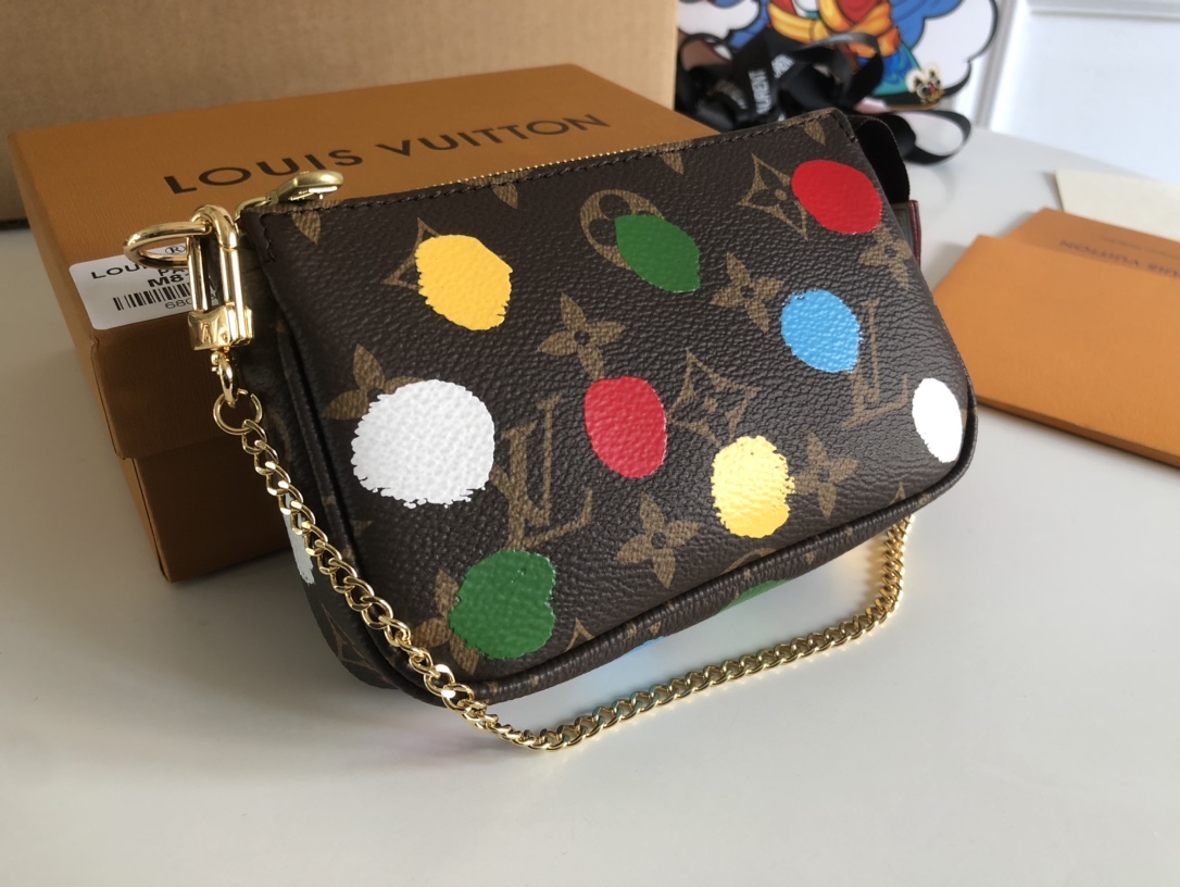 Louis Vuitton LV x YK Mini-Pochette-Accessoires (14 x 9 x 2 cm) M81866 - EUR FASHION
