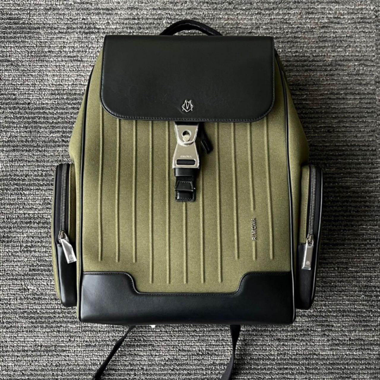 Rimowa Rucksack mit Klappe, groß (44–37–16 cm) - EUR FASHION