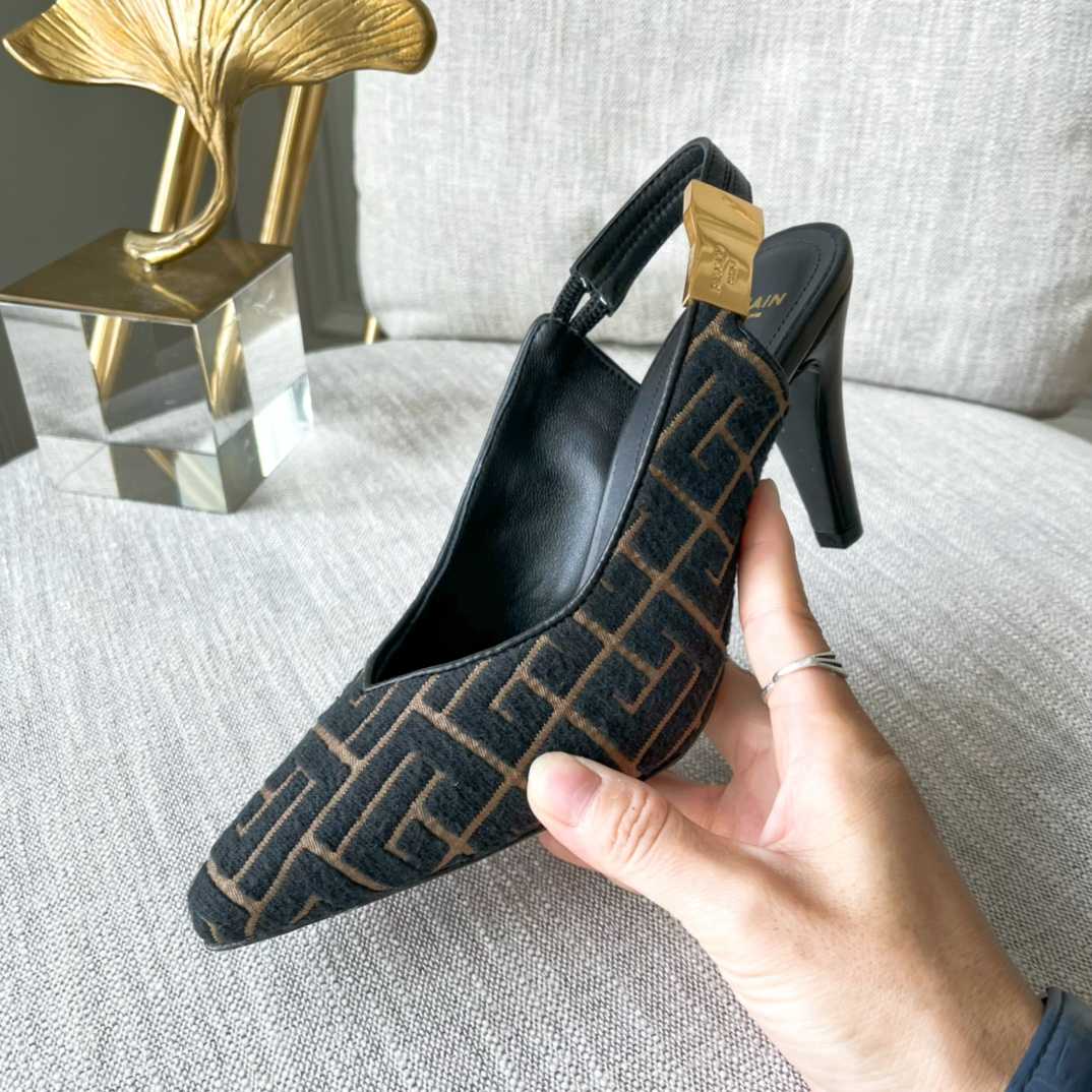 Slingback-Pumps mit Monogrammmuster von Balmain - EUR FASHION
