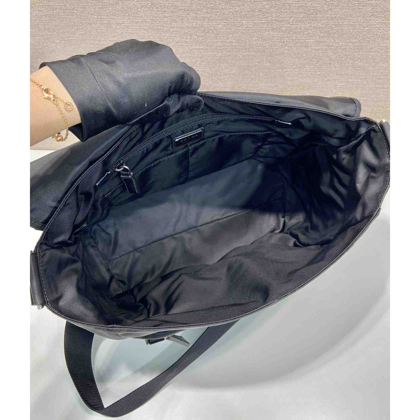 Prada Umhängetasche aus Re-Nylon und Saffiano - EUR FASHION