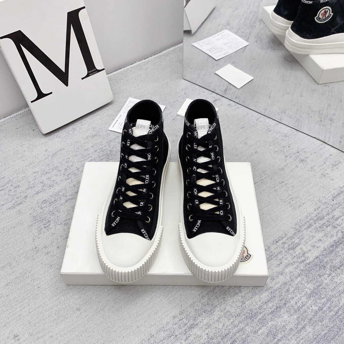 Schwarze Lissex-Turnschuhe von Moncler - EUR FASHION